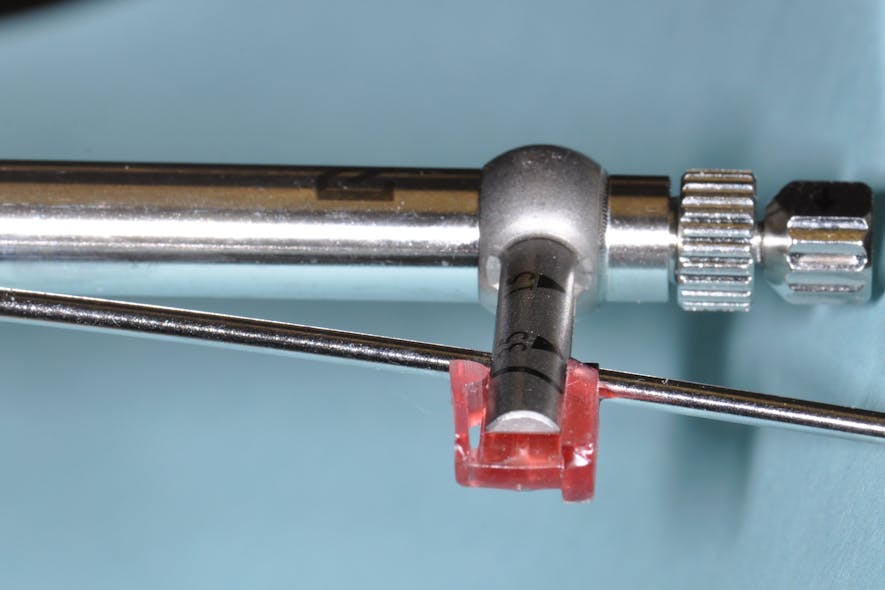 Figure 2b: View at 40 degrees with SmartMarker compensating for the MRE (the screw is more likely to be correctly tightened)